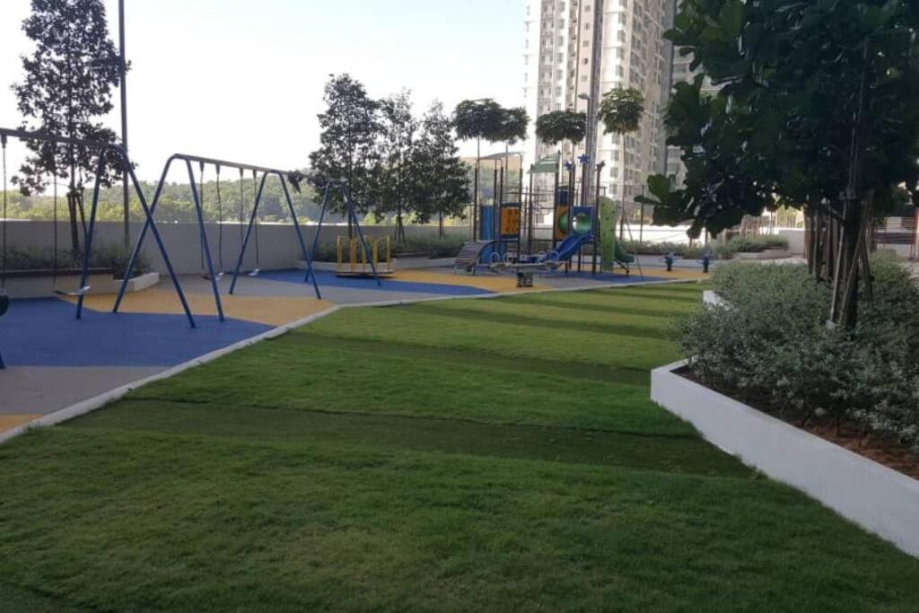 Conezion, Nice View, Beside Ioi City Mall, Opposite Hospital Serdang, Beside Uniteen And Upm, Putrajaya Ngoại thất bức ảnh
